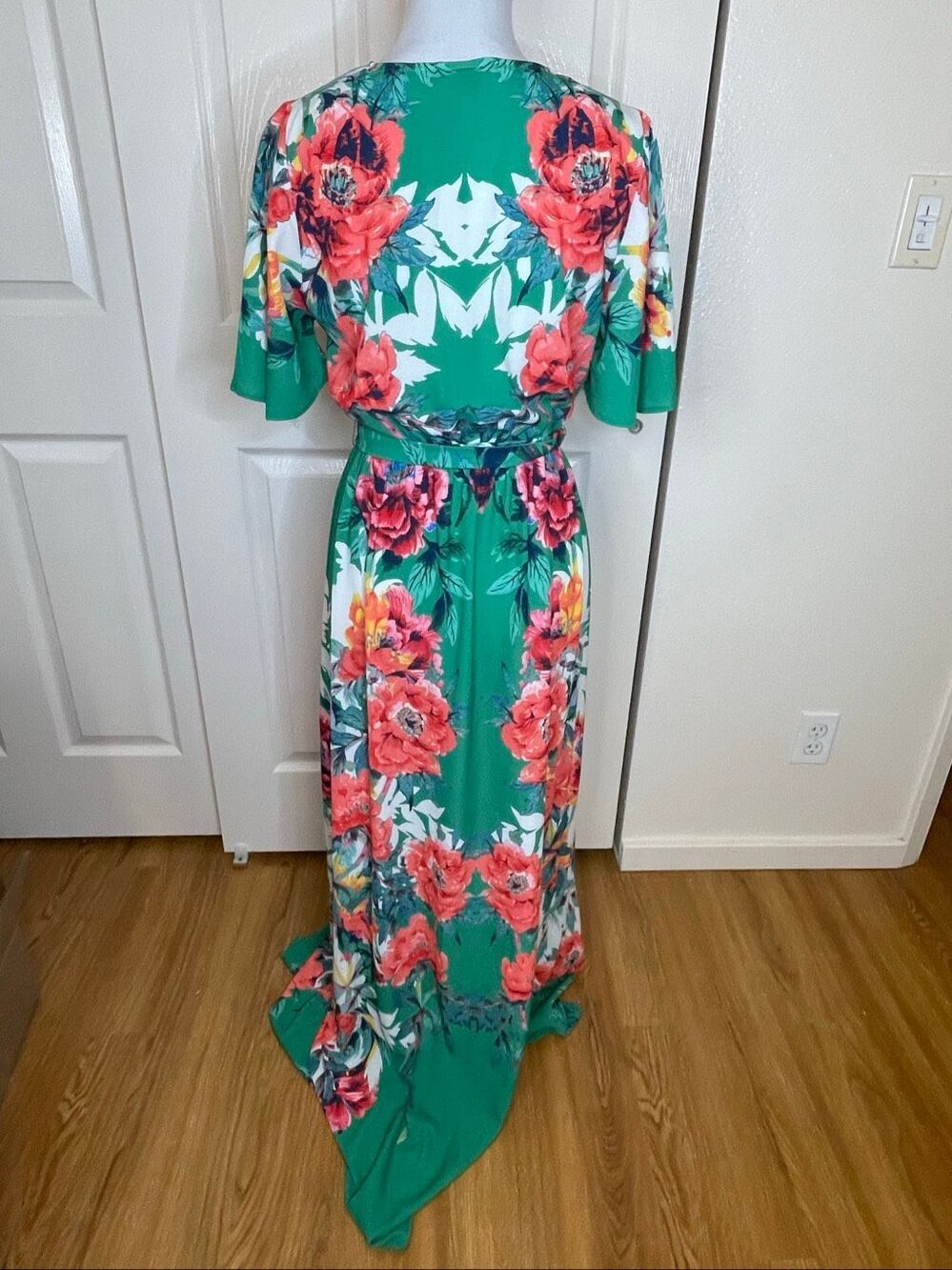 Lulus Still In Paradise Green Floral Print Maxi Dress Size Small - Picture 4 of 10